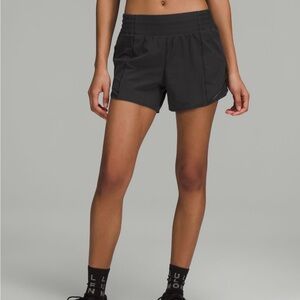NWT lululemon hotty hot high-rise short 4” lined